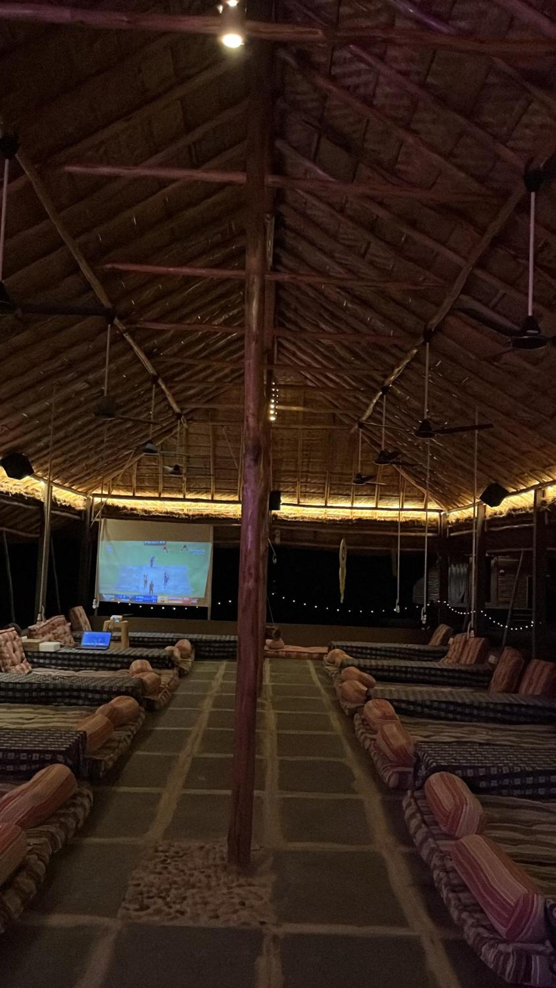 Hotel Tropical Hampi Esterno foto